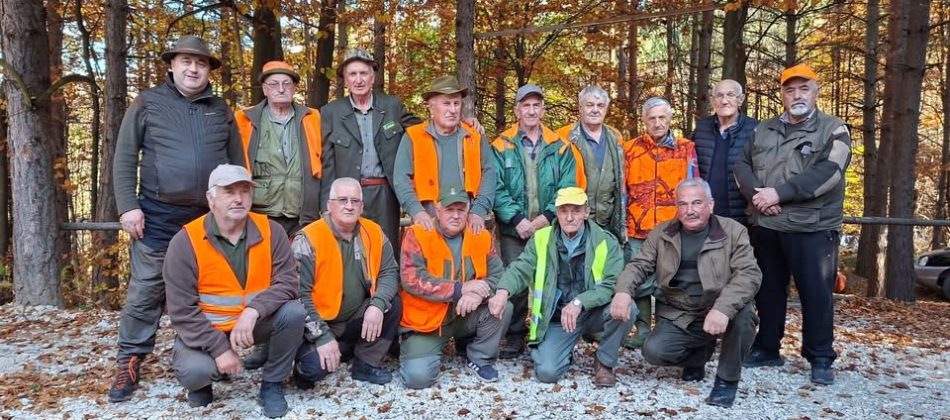 U prelijepom ambijentu revira Goruplje, sekcija Moštre, održan tradicionalni lov počasnih lovaca